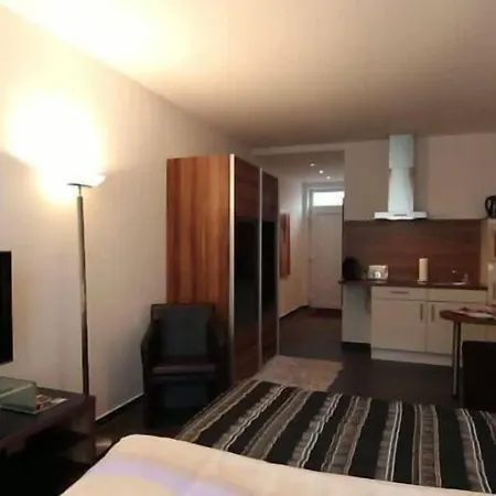 מלון דירות Campus Boardinghouse 4*